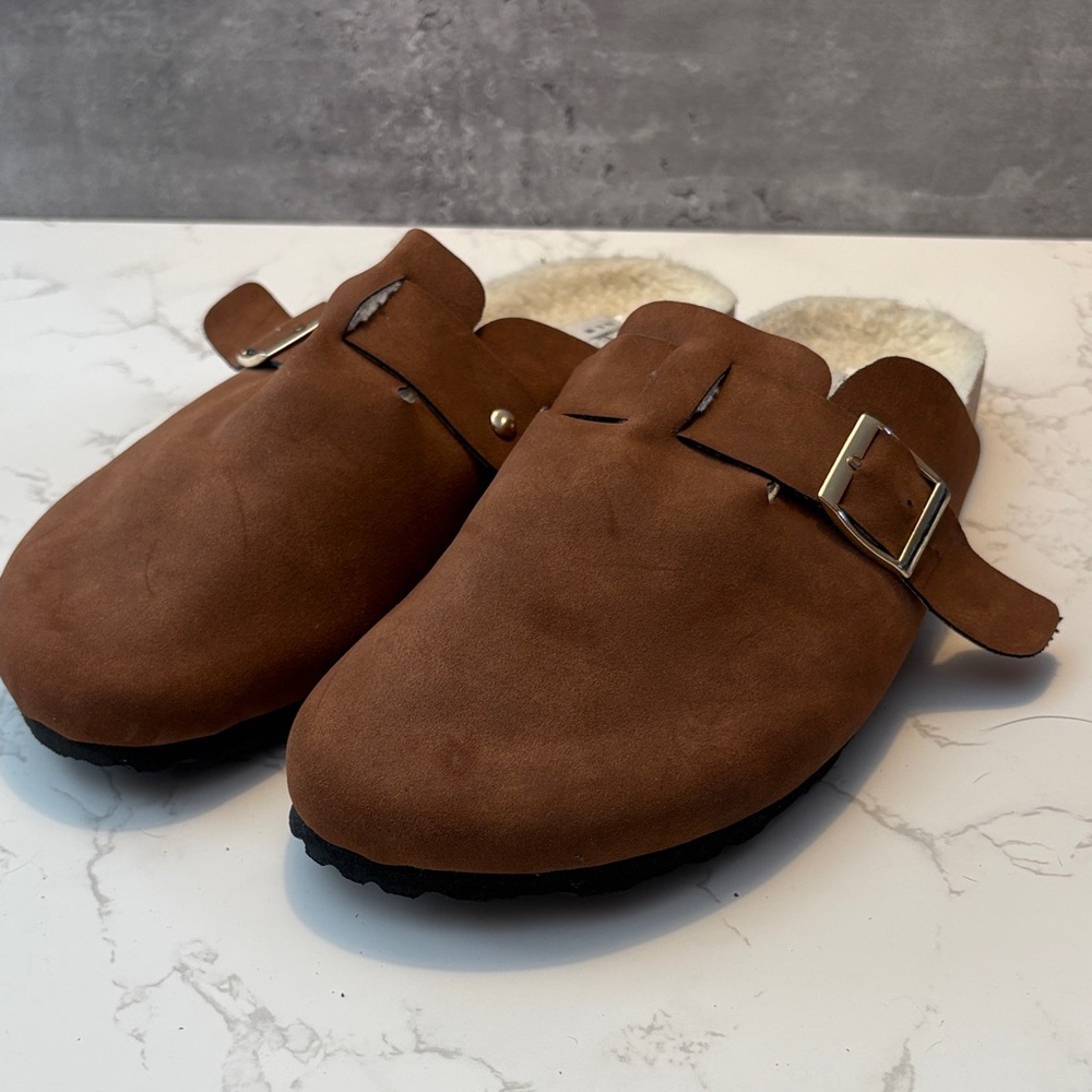 Nicole Miller like new Women’s brown Slip-On Clog with Shearling Lining size 10 - Picture 1 of 10